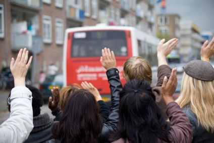 14 10 10 - Zwaaien naar de buurt